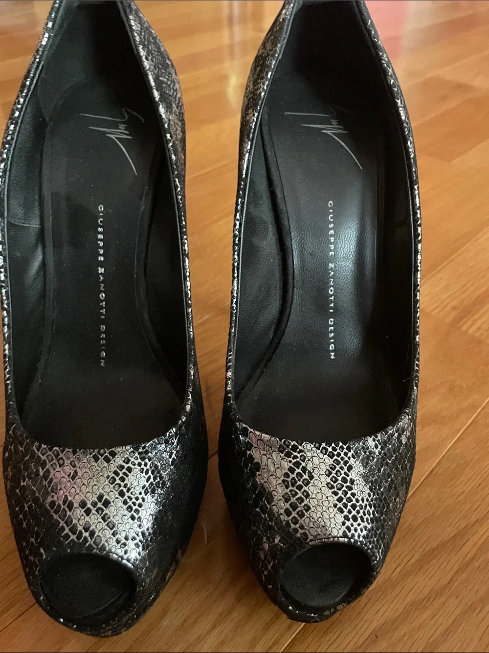 Giuseppe Zanotti sleek giuseppe